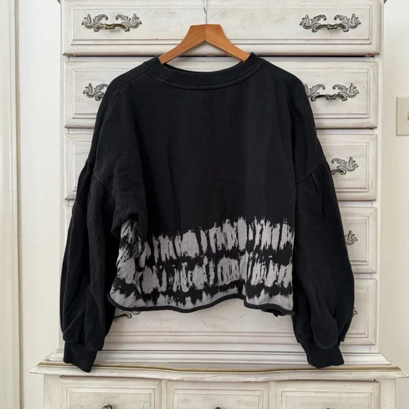 Z Supply Black and White cropped Sweatshirt - Picture 3 of 5